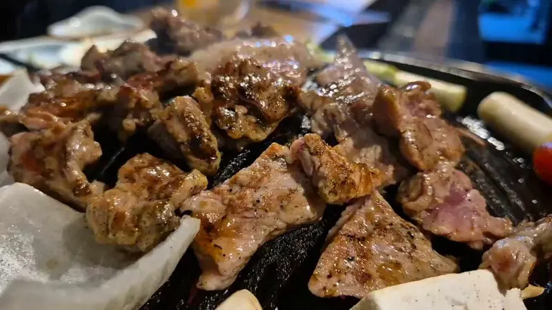 잘 구워진 양고기