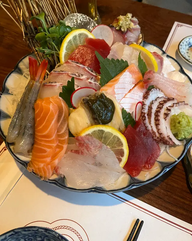 신선함이 가득한 모듬 사시미