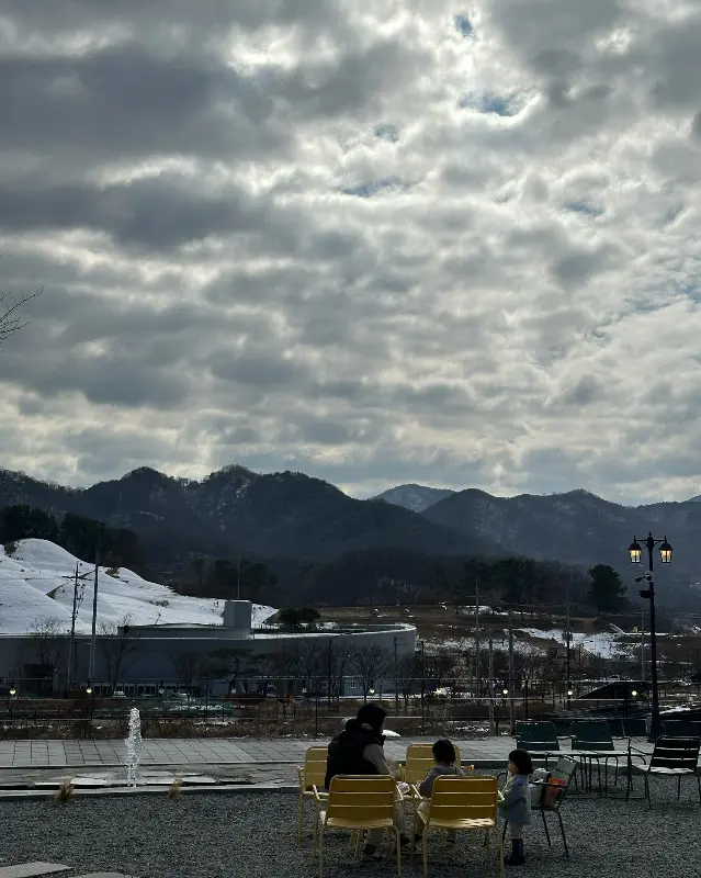 카페 외부 풍경