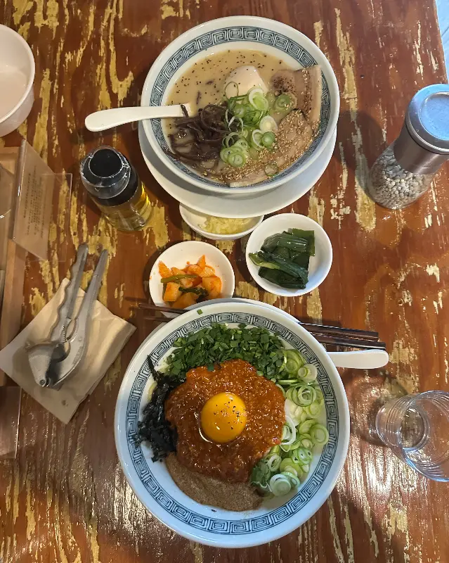 돈코츠 라멘과 마제소바