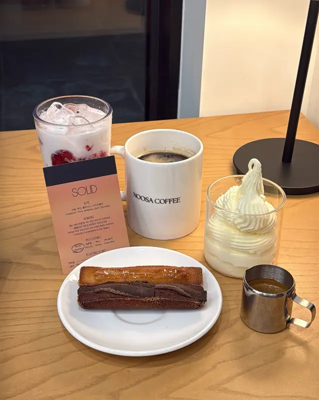 누사커피와 두바이 소금빵