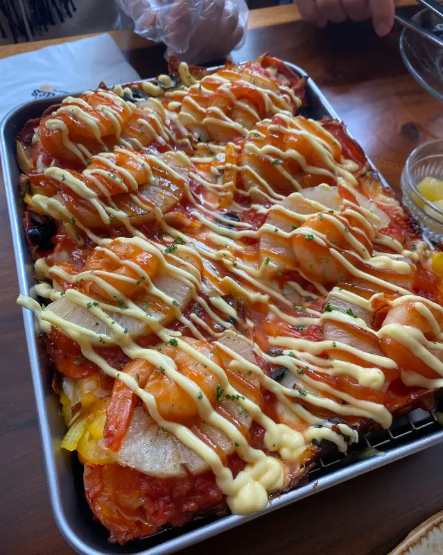 하와이안 칠리 쉬림프 디트로이트 피자