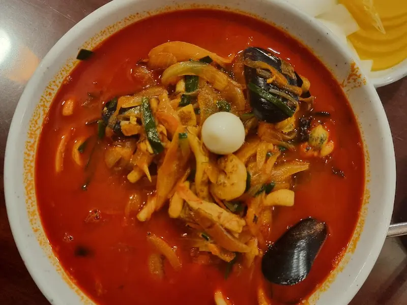 해산물이 듬뿍 들어간 짬뽕