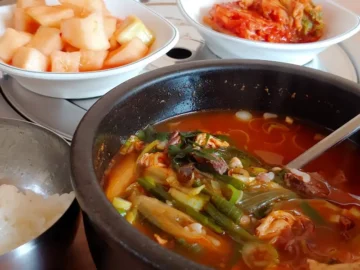 청주에서 만난 인생 육개장, 노포의 깊은 맛! 오늘도 혼밥 성공!