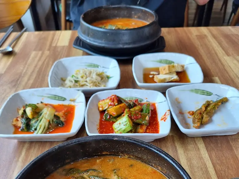 어탕과 정갈한 반찬