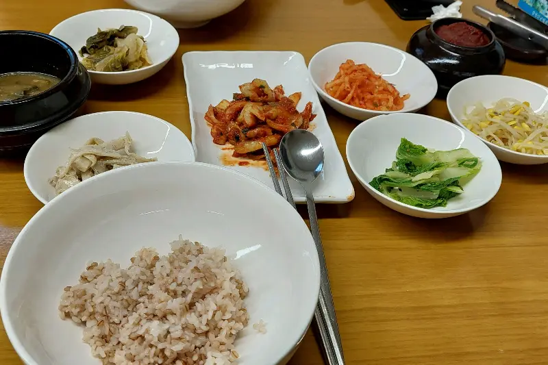 모아식당 밑반찬