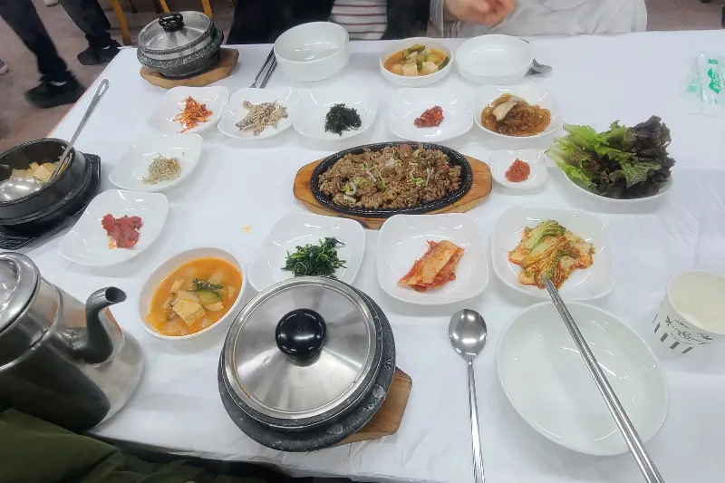 흥부네밥상 전체샷