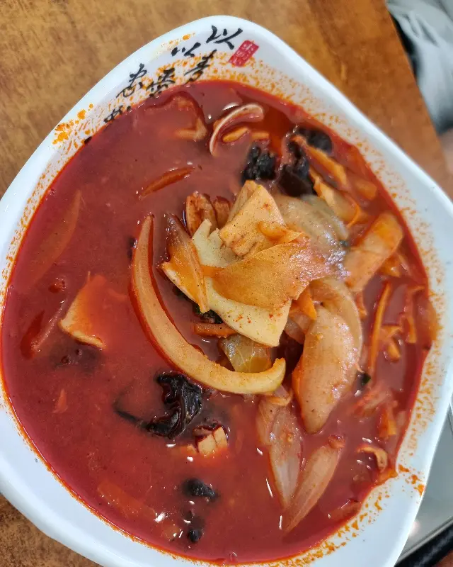 얼큰한 국물이 일품인 짬뽕