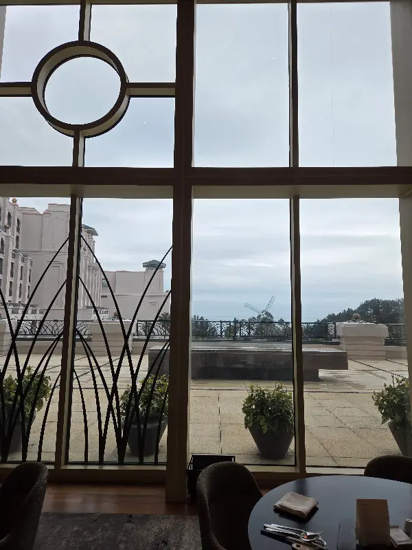 창밖으로 보이는 제주 바다