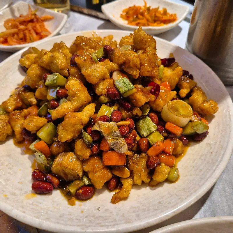 윤기가 흐르는 꿔바로우