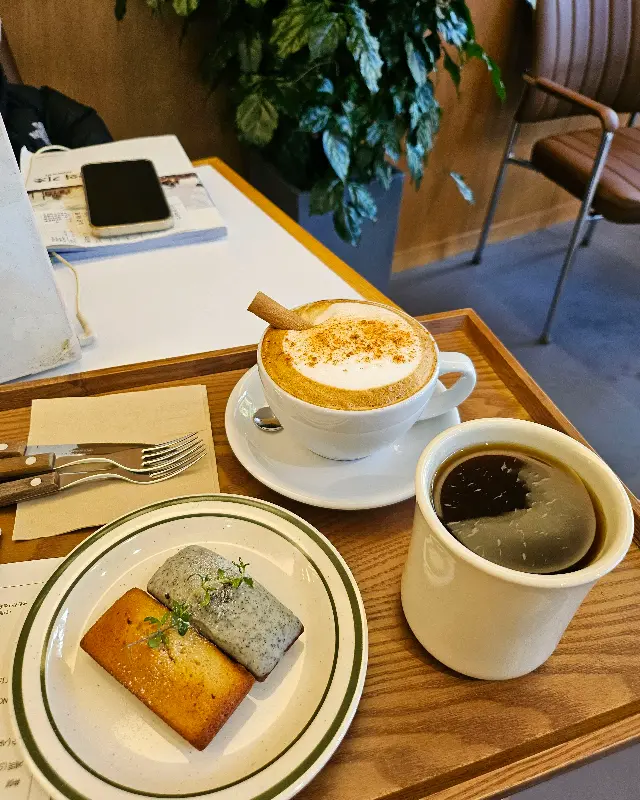아늑한 카페 내부