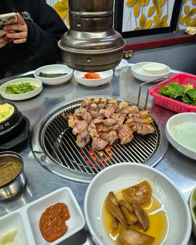 푸짐한 한 상 차림! 보기만 해도 배부르다 😍