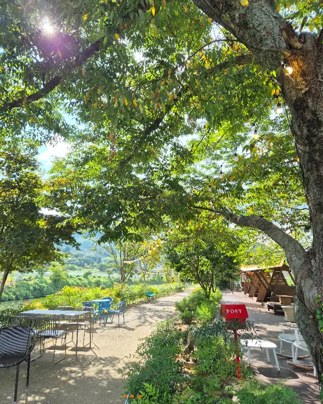 카페 내부 좌석