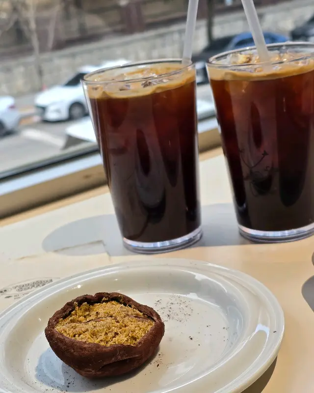 유어사이드의 커피와 디저트