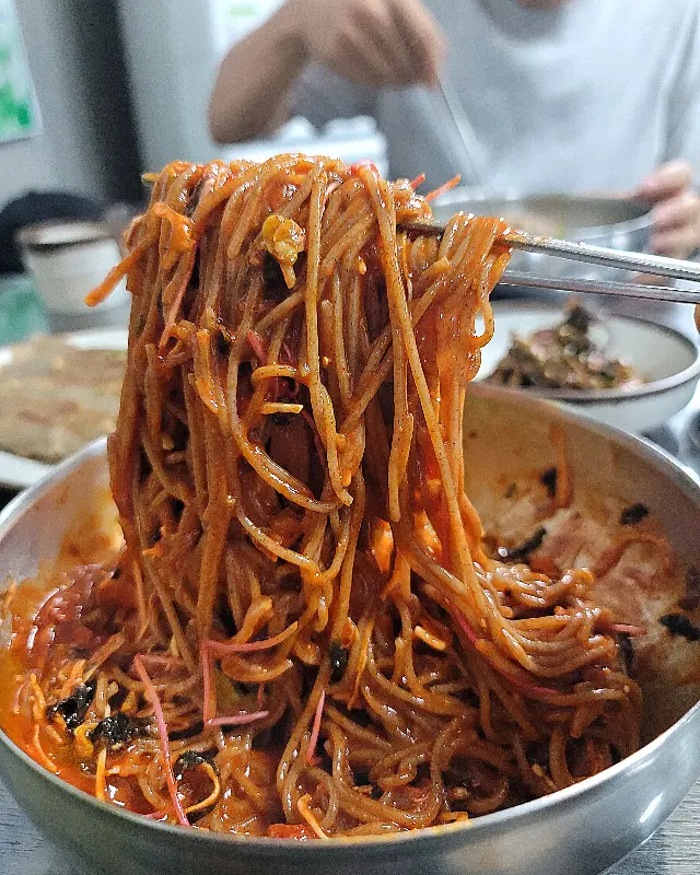 비빔막국수 면발