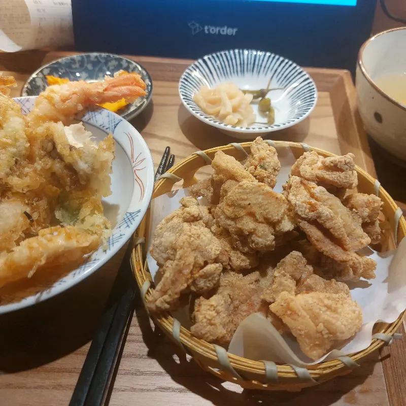 텐동과 가라아게 투샷