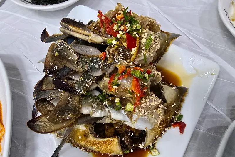 윤기 흐르는 간장게장