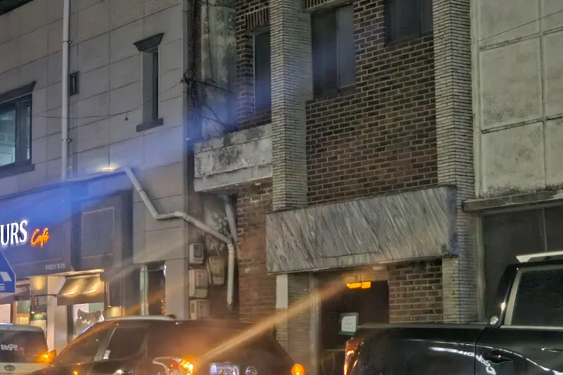 늦은 밤 뚜레쥬르 괴산점 외부