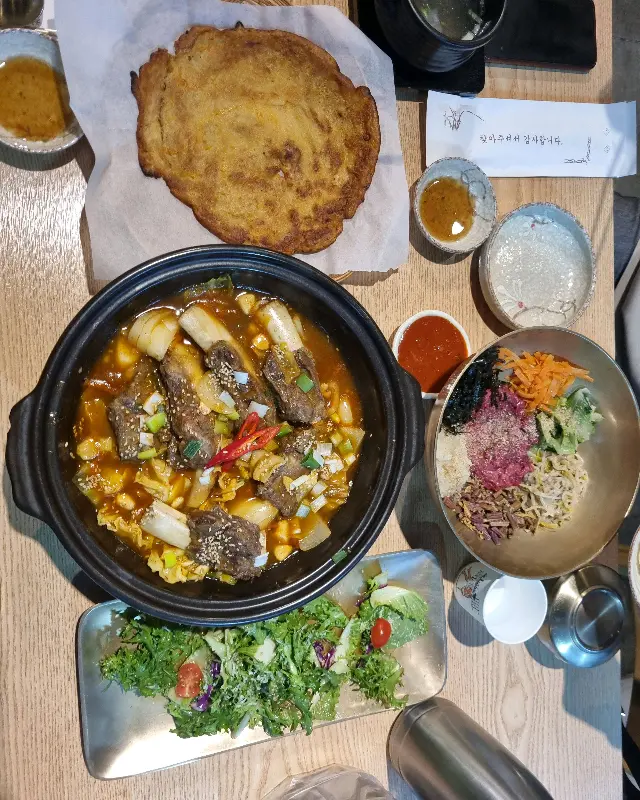 깔끔하고 정갈한 내부 인테리어