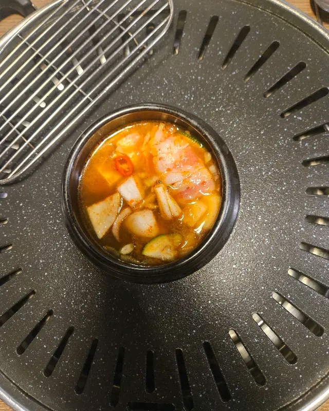 차돌박이가 듬뿍 들어간 된장찌개