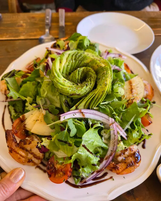 아보카도 새우 샐러드