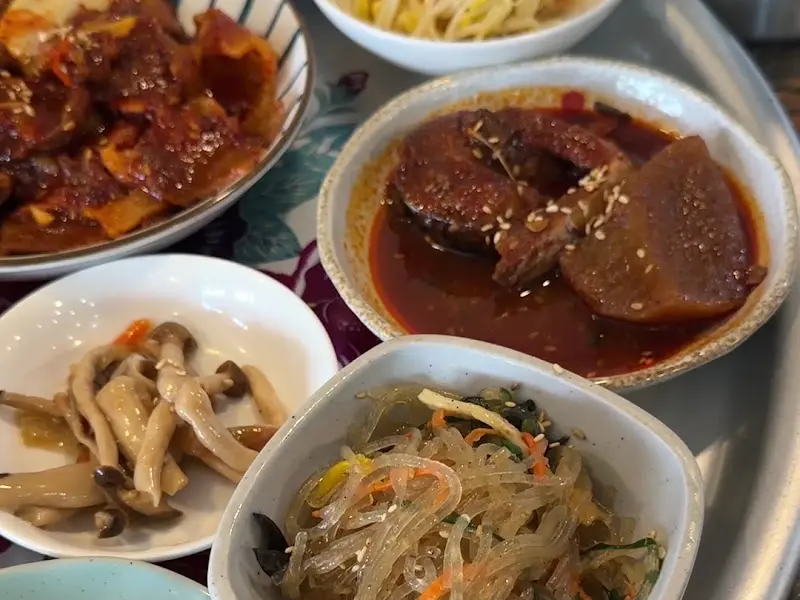 푸짐한 13첩 반상