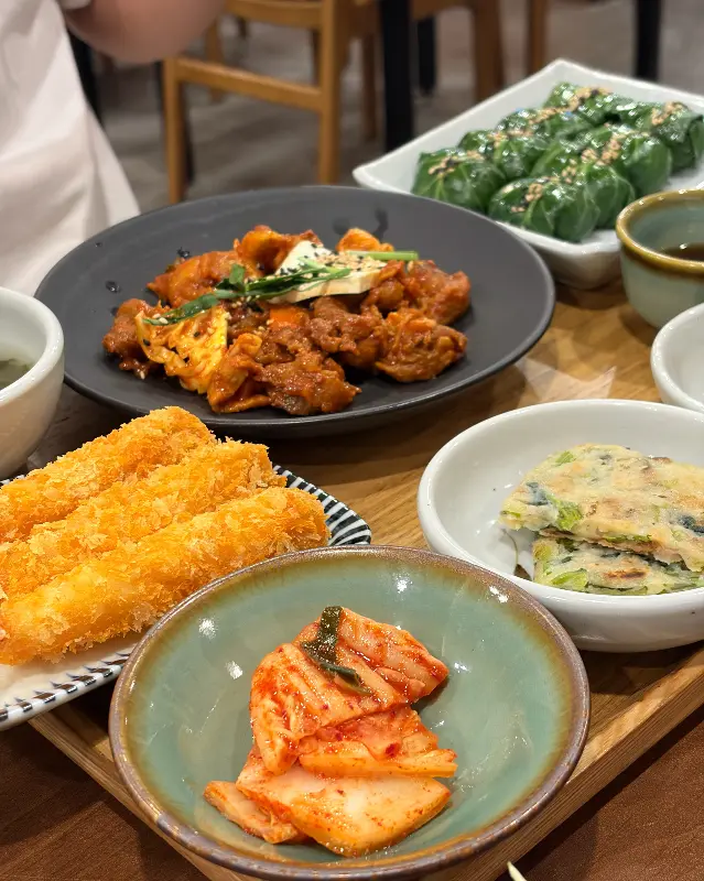 먹음직스러운 제육볶음