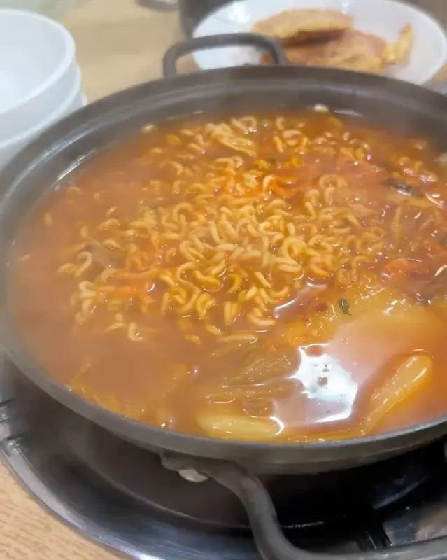 서비스로 제공되는 얼큰라면