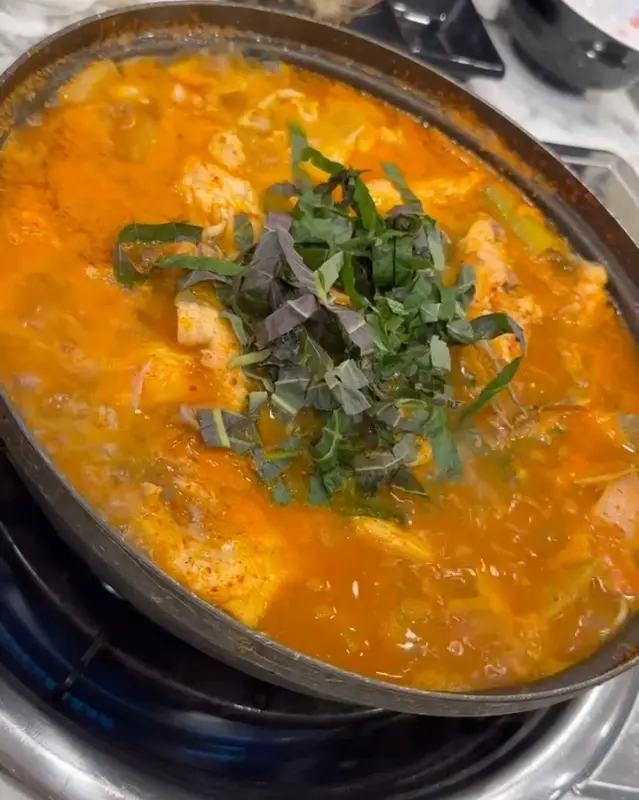칼칼하고 시원한 뼈매운탕