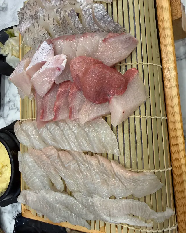 두툼한 대방어회