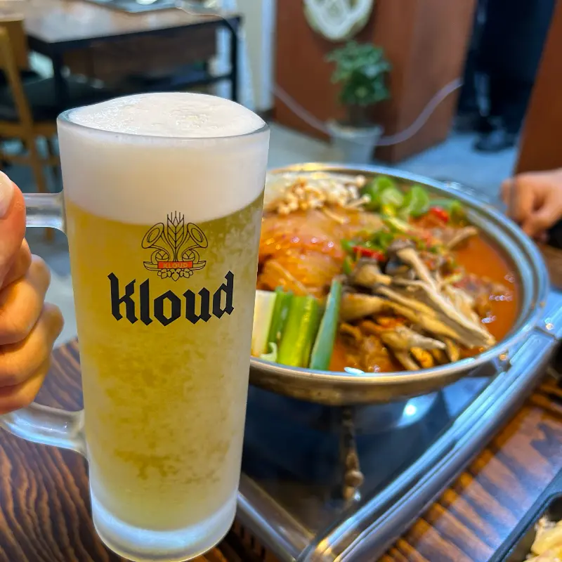 시원한 맥주와 감자탕의 조합