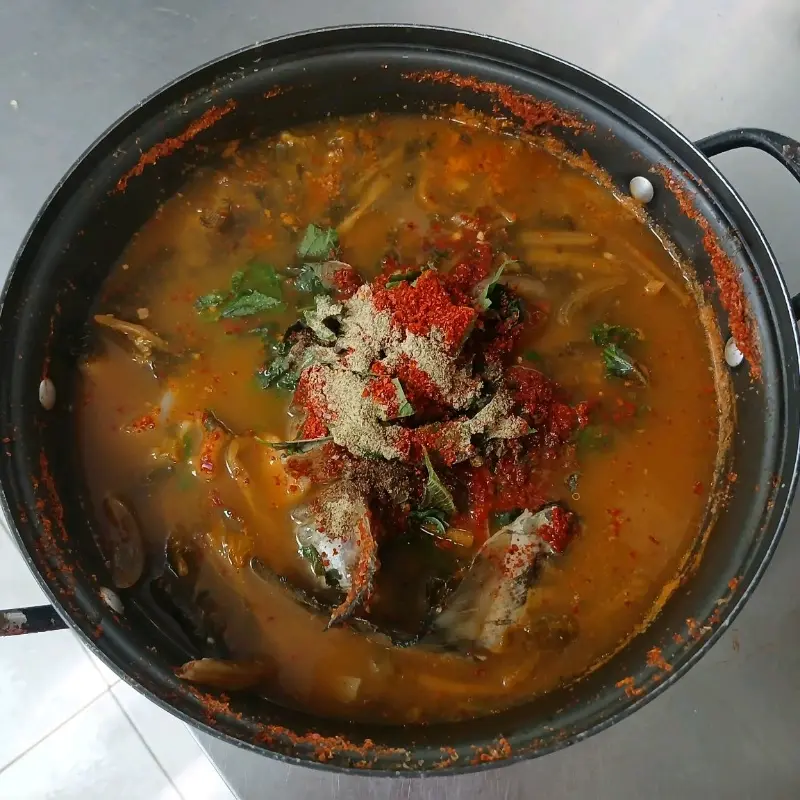 매운탕의 깊은 맛