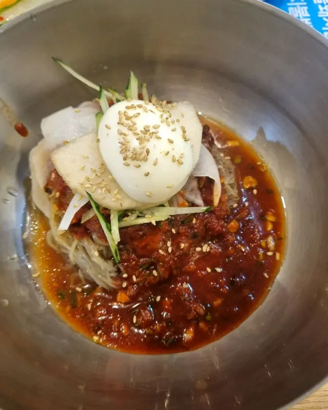 시원한 비빔냉면
