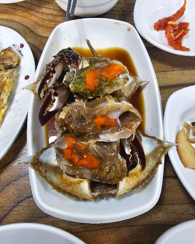 먹음직스러운 간장게장의 모습