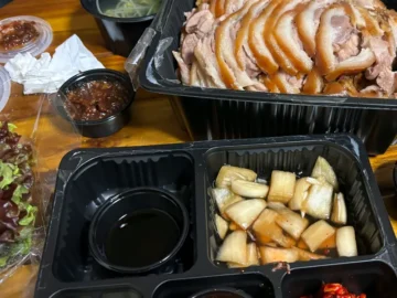 차가운 바람 녹이는 고한의 풍미, 풍납왕족발에서 찾은 따뜻한 지역 맛집