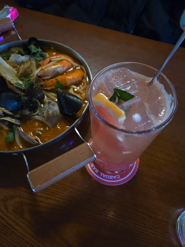 해물짬뽕파스타와 하이볼