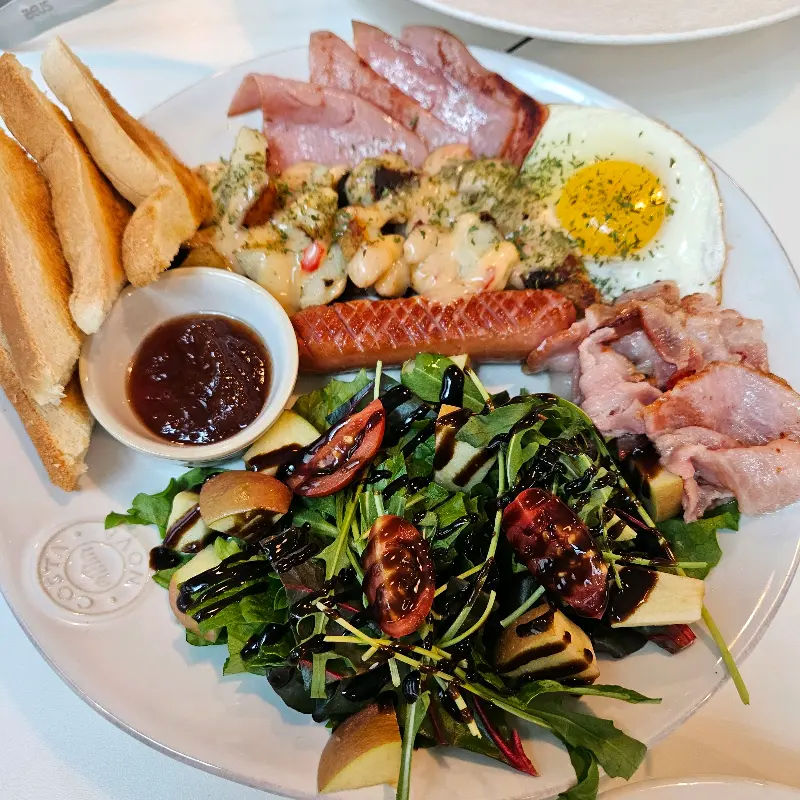 다채로운 구성이 돋보이는 선데이 플레이트