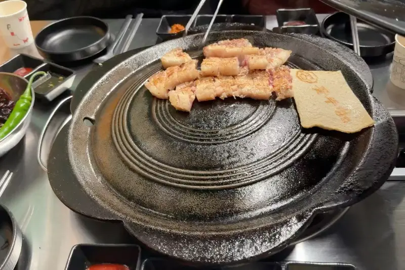 고기가 듬뿍 들어간 볶음밥