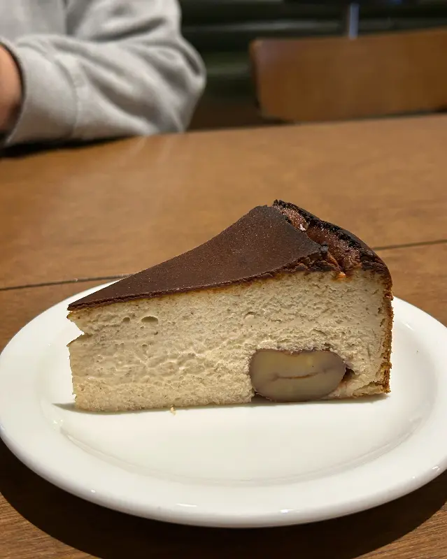 밤 바스크 치즈 케이크