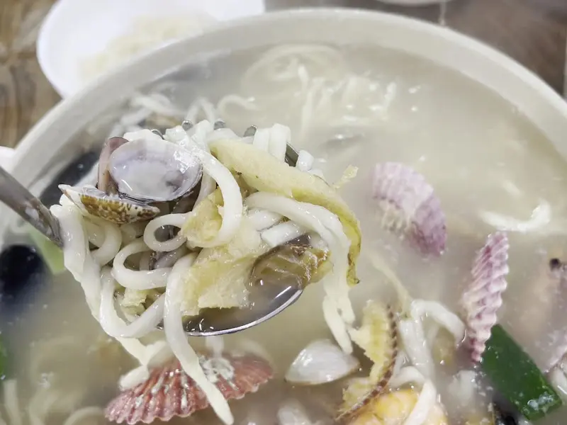 황태해물칼국수