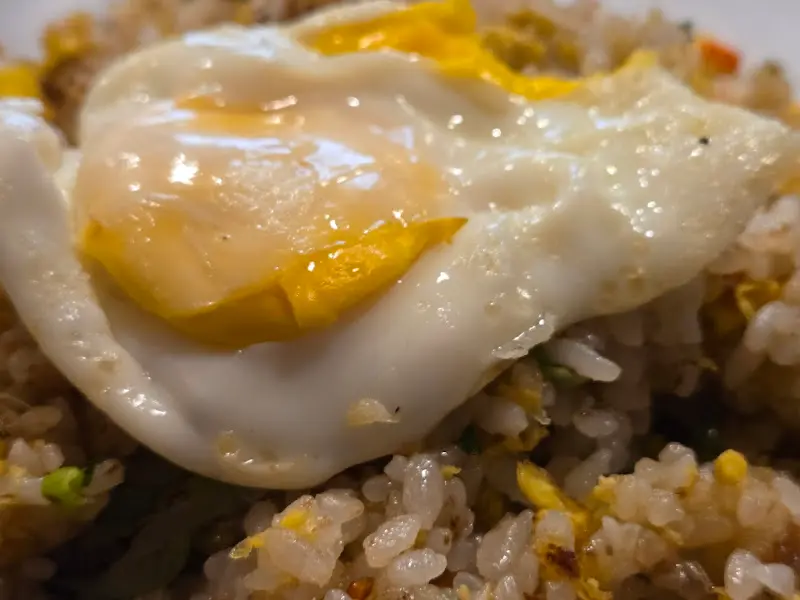 반숙 계란 클로즈업