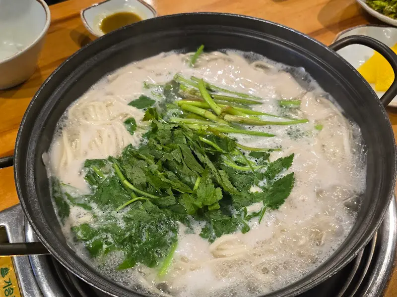 부산복해물칼국수 김치
