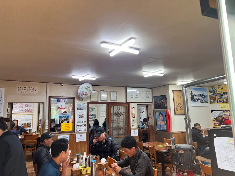 식당 내부 전경