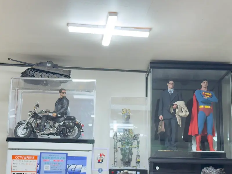 2층 피규어 진열장