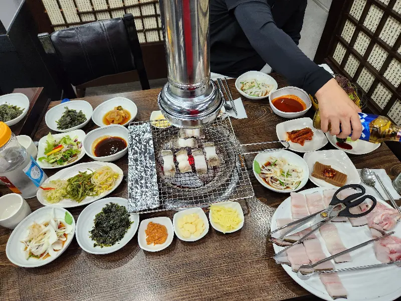 단체로 즐기는 장어구이