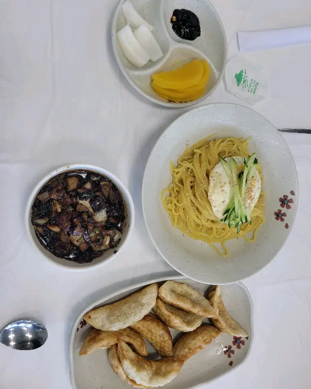 짬뽕, 짜장면, 군만두