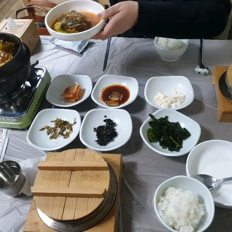 새우탕과 가마솥밥