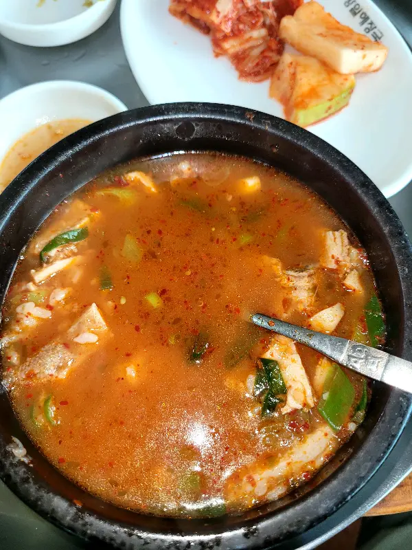 방일해장국 뚝배기