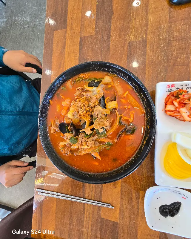 푸짐한 짬뽕 한 상