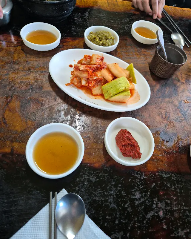 방일해장국 기본 반찬